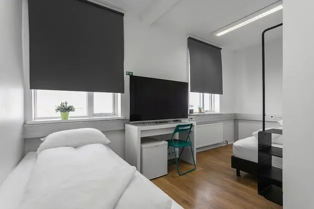 Dört Kişilik Oda, Ortak Banyo