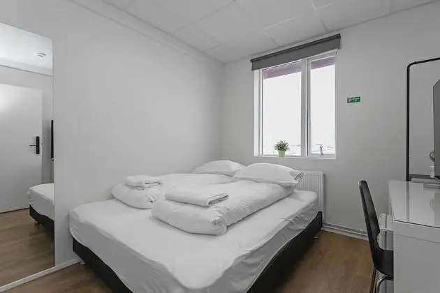 Dört Kişilik Oda, Ortak Banyo