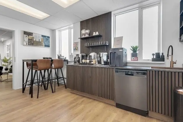 İki Ayrı Yataklı Oda, Ortak Banyo