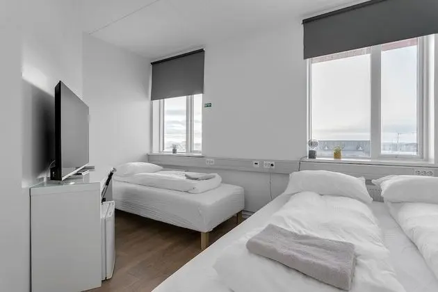 Üç Kişilik Oda, Ortak Banyo