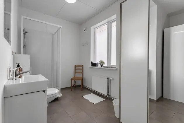 Üç Kişilik Oda, Ortak Banyo