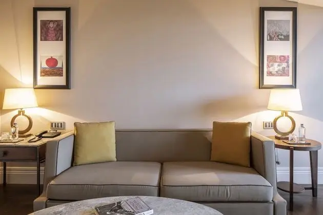 Çatı Katı Süiti (Penthouse), 1 En Büyük (King) Boy Yatak ve Çekyat, Sigara İçilmez, Deniz Manzaralı