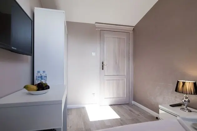 Classic Tek Büyük Yataklı Oda