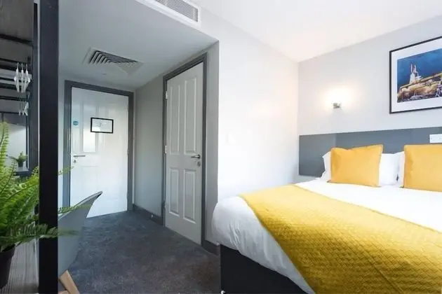 Comfort Tek Büyük Yataklı Oda