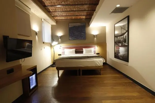Aile Odası, Şehir Manzaralı