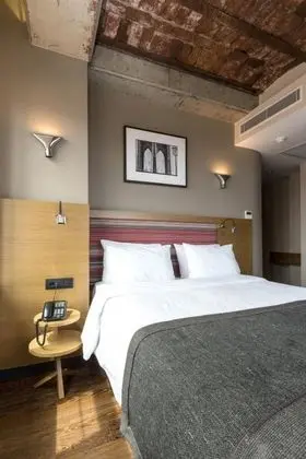 Standart Oda, Şehir Manzaralı