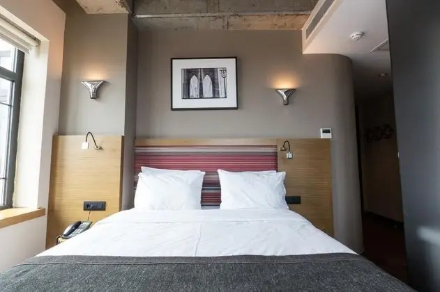 Standart Oda, Şehir Manzaralı