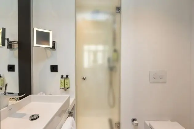 Standart Oda, Şehir Manzaralı