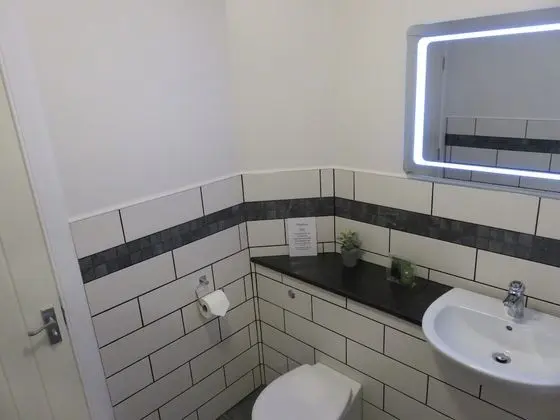 Deluxe Tek Büyük Yataklı Oda, Banyolu/Duşlu, Avlu Manzaralı