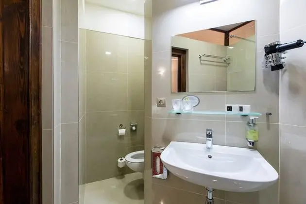 Comfort Tek Büyük Yataklı Oda