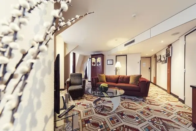 Master Suite with canal view