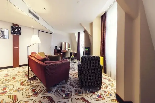 Master Suite with canal view