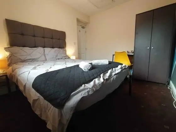Classic Tek Büyük Yataklı Oda