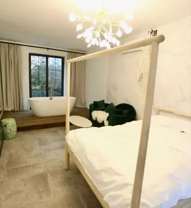 Signature Tek Büyük Yataklı Oda, Küvet