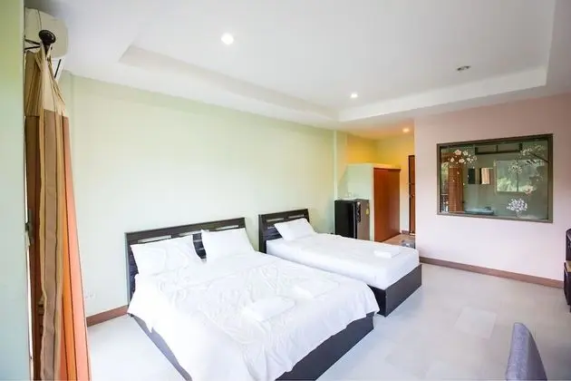 Standard Tripple Bed