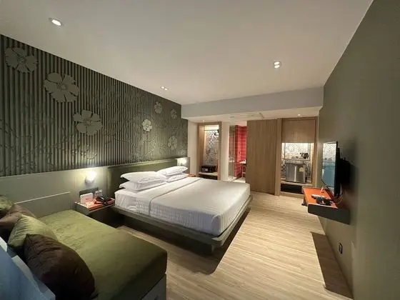 Deluxe Luxury