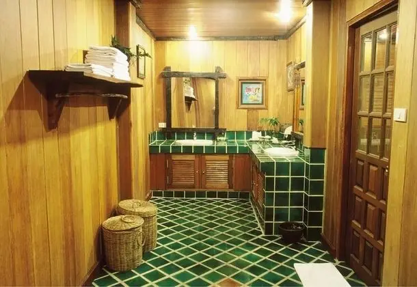Family Room (For 7 Persons)
