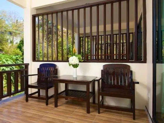 Jungle House furthest away from the beach with Double Bed