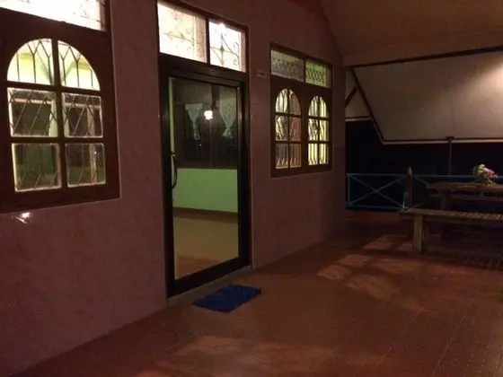 Bungalow for 10 People