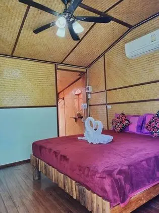 Deluxe Tek Büyük Yataklı Oda (Air Condition)