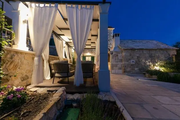Deluxe Villa