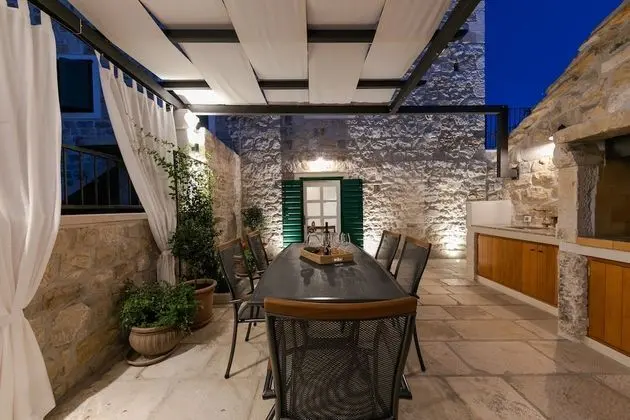 Deluxe Villa