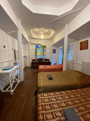 Üç Kişilik Oda