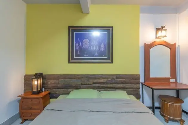 Standard Double Room with Shared Bathroom