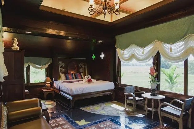 Deluxe Tek Büyük Yataklı Oda