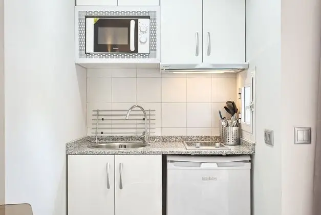 Deluxe Stüdyo, 1 En Büyük (King) Boy Yatak ve Çekyat, Havuz Manzaralı