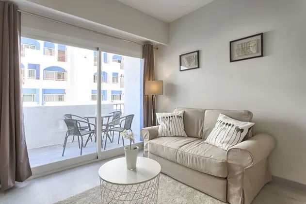 Deluxe Stüdyo, 1 En Büyük (King) Boy Yatak ve Çekyat, Havuz Manzaralı