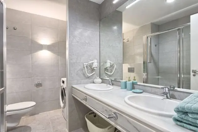 Deluxe Stüdyo, 1 En Büyük (King) Boy Yatak ve Çekyat, Havuz Manzaralı