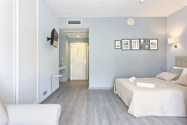 Stüdyo, Balkon, Havuz Manzaralı