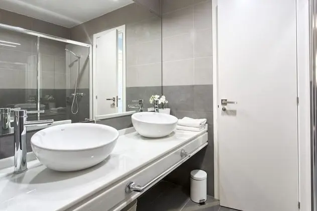 Stüdyo, Balkon, Havuz Manzaralı