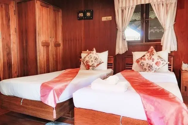 Deluxe River View Twin
