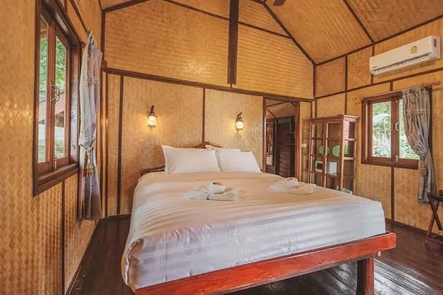Chaba Villa with Air Condition