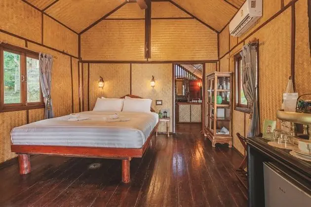 Chaba Villa with Air Condition