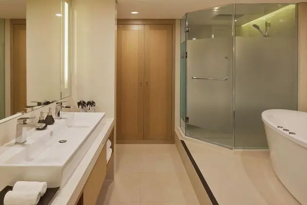 Spa Sanctuary Suite