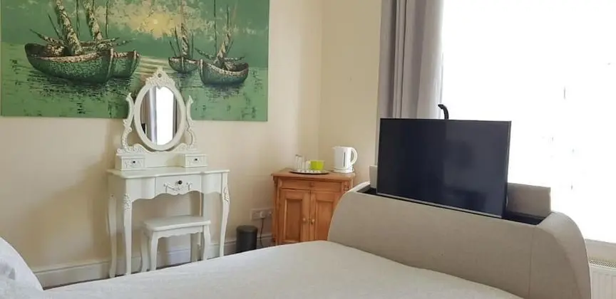 Deluxe Tek Büyük Yataklı Oda