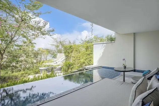 Wellbeing Sanctuary Pool Suite Twin