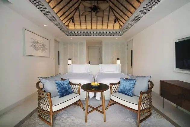 Wellbeing Sanctuary Pool Suite Twin