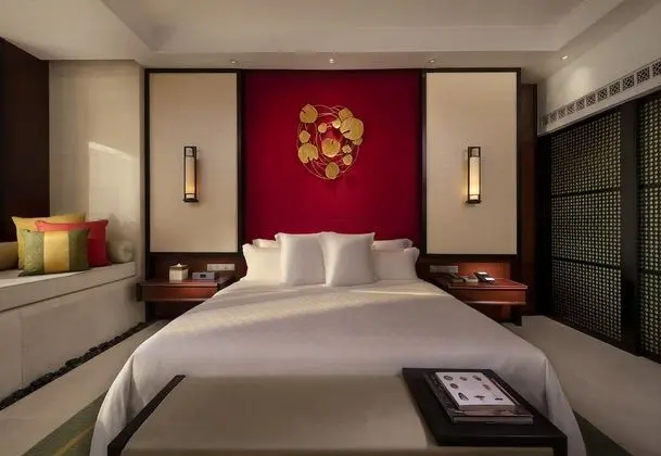 Süit (Cotai Pool king)