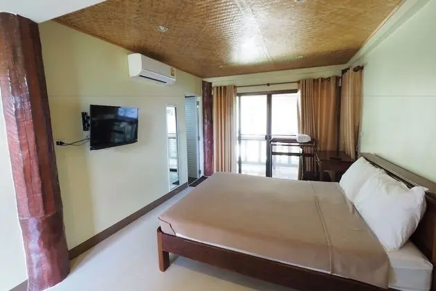 Deluxe Queen Room