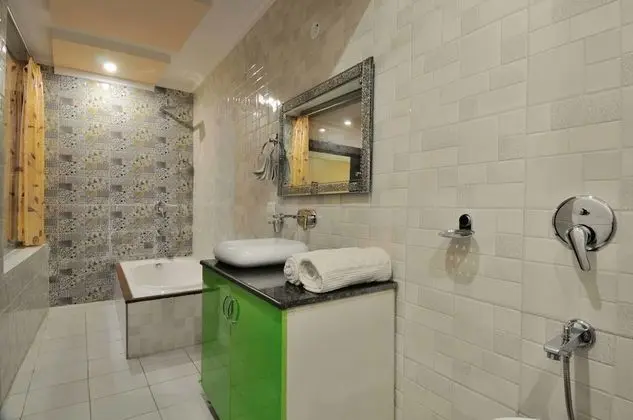 Deluxe Tek Büyük Yataklı Oda, 1 En Büyük (King) Boy Yatak, Sigara İçilmez, Şehir Manzaralı