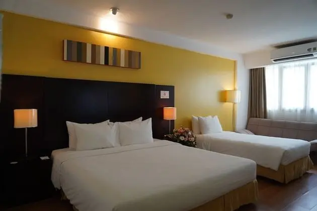 Deluxe Tek Büyük Yataklı Oda (with Window)