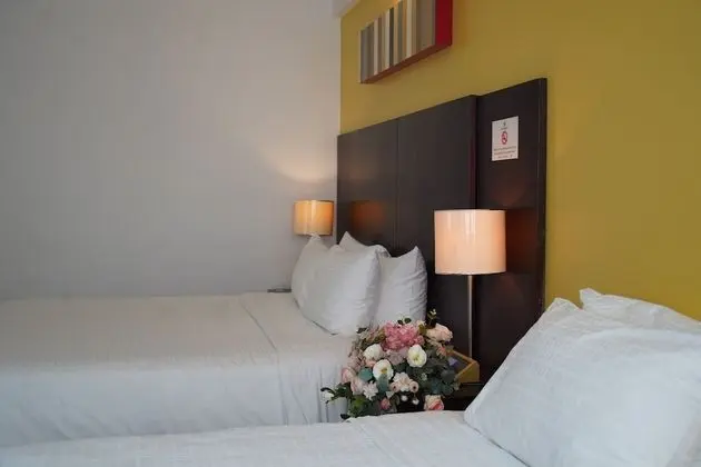 Deluxe Tek Büyük Yataklı Oda (with Window)