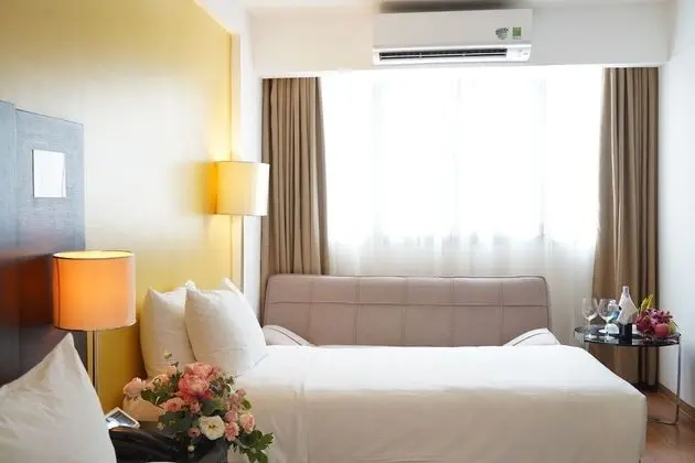 Deluxe Tek Büyük Yataklı Oda (with Window)