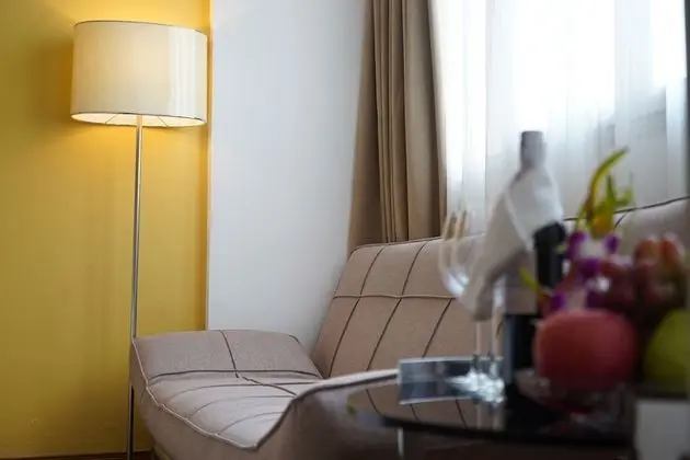 Deluxe Tek Büyük Yataklı Oda (with Window)