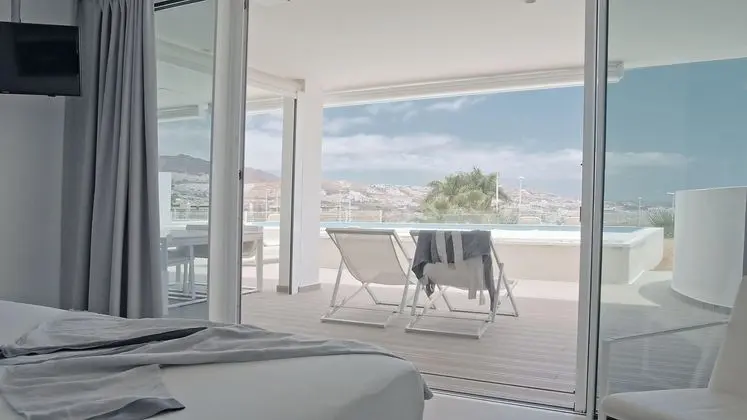 Grand Süit, 1 Yatak Odası, Kişiye Özel Havuzlu, Deniz Manzaralı (Divinity Breeze Luxe)