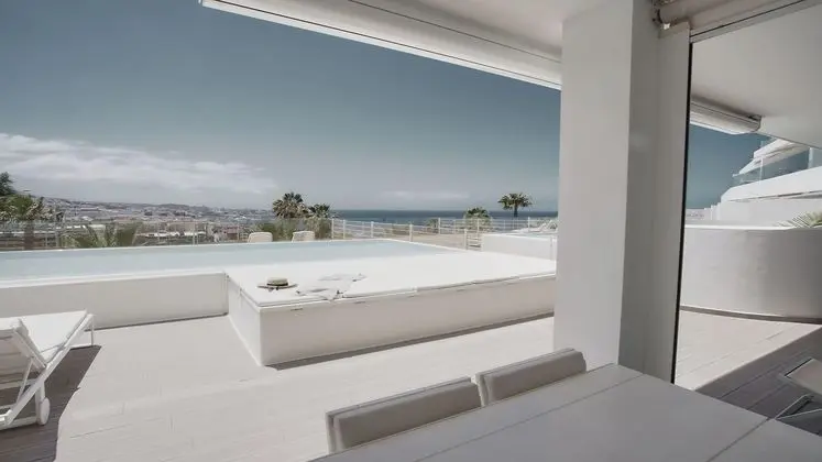 Grand Süit, 1 Yatak Odası, Kişiye Özel Havuzlu, Deniz Manzaralı (Divinity Breeze Luxe)